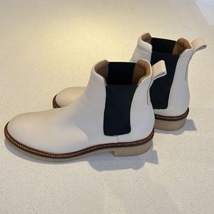 Everlane The Chelsea Boot
